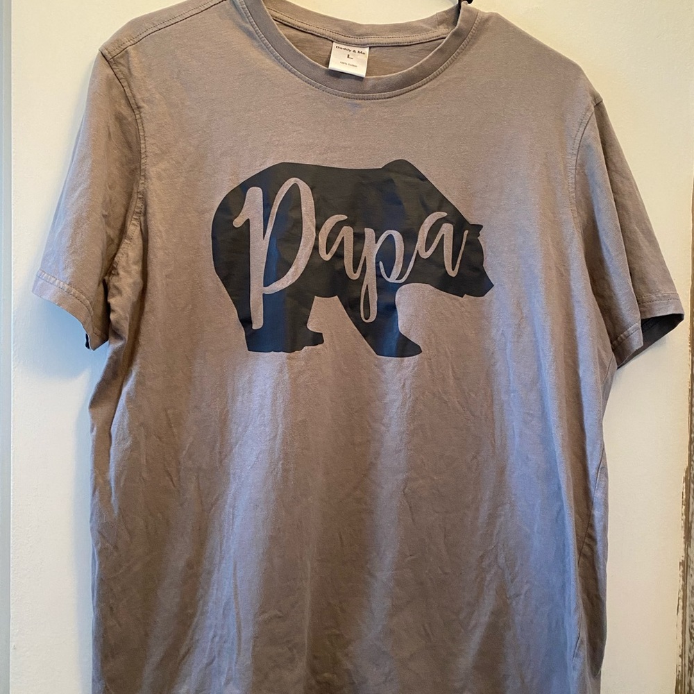 Mens Size Large Papa Bear Shirt